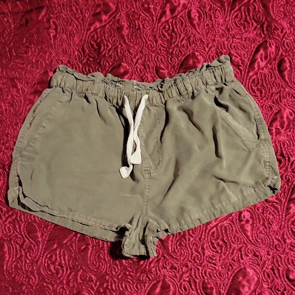 Wonderly Green Athletic Shorts Elastic Waist Lightweight